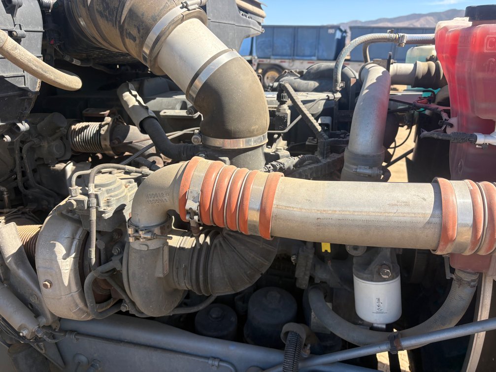 Image for 2013 Peterbilt 386 S/A Day Cab