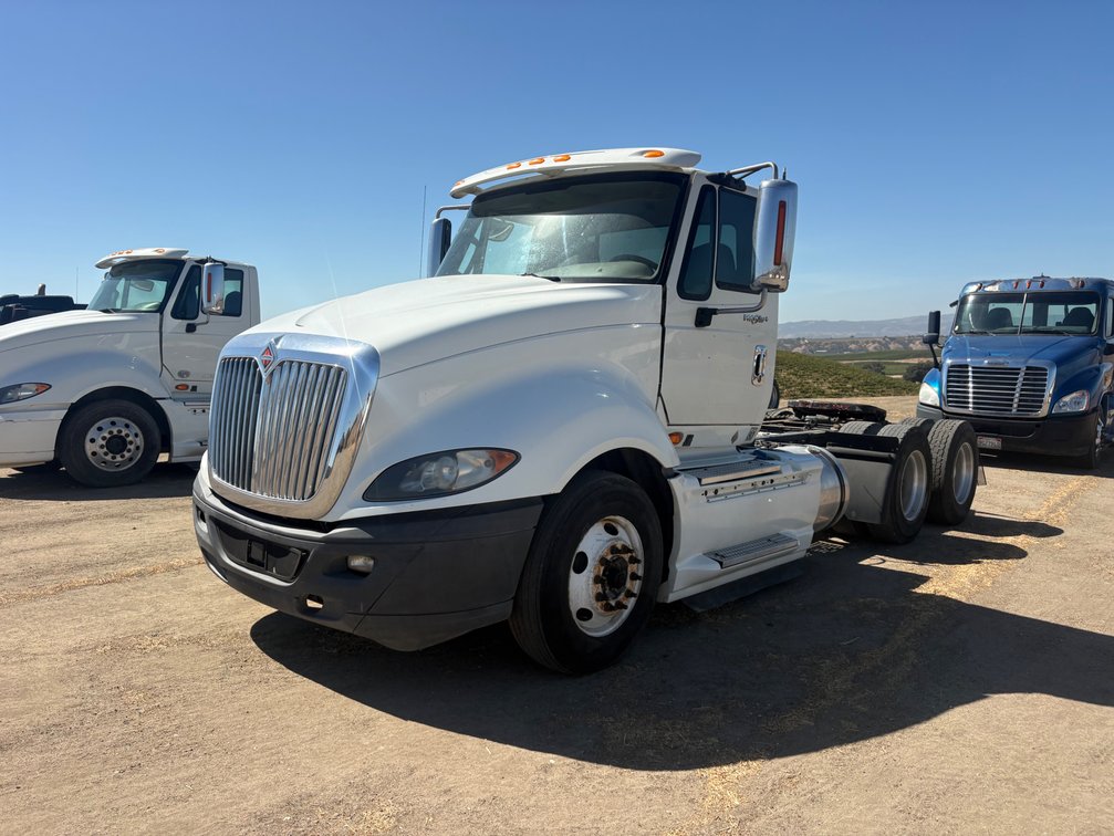 2016 International Prostar+ 122 T/A Day Cab