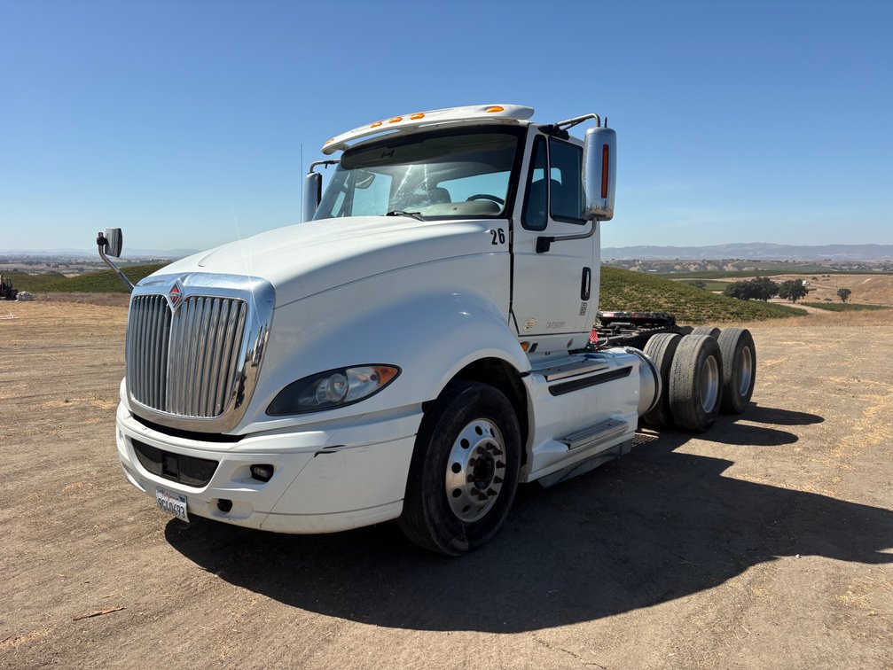 2015 International Prostar+ 122 T/A Day Cab