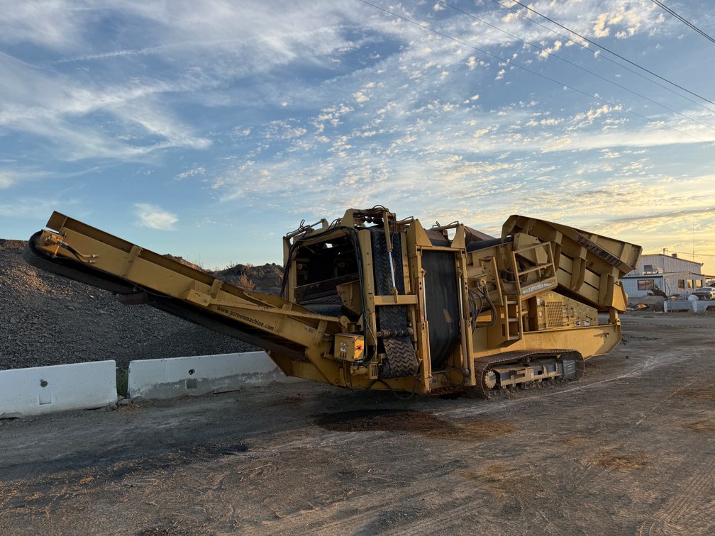 2007 Spyder 516T Portable Tracked Screen