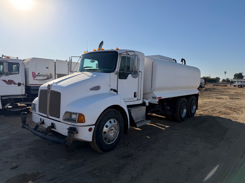 2006 Kennworth T300 4,000 Gallon Water Truck