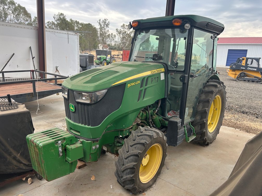 2022 John Deere 5090GN
