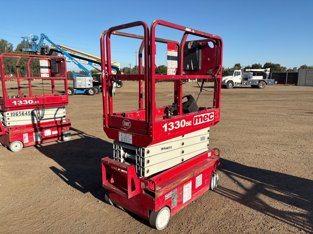2019 MEC 1330SE Scissor Lift