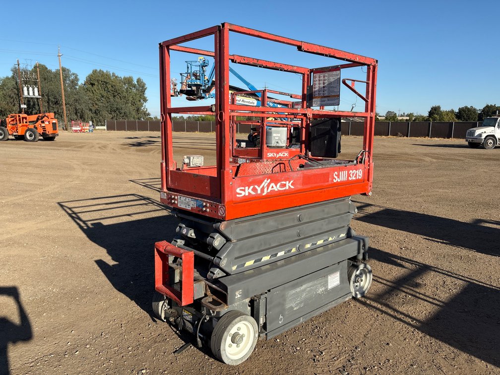 2017 Skyjack SJIII-3219 Scissor Lift