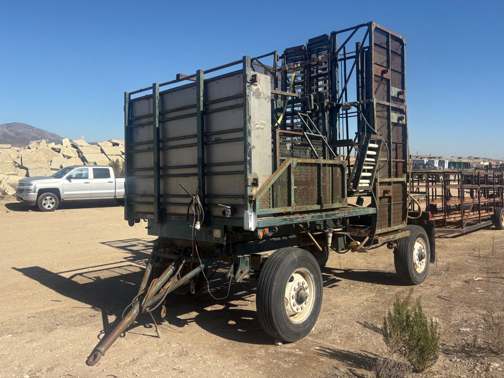 Romaine Harvesting Trailer