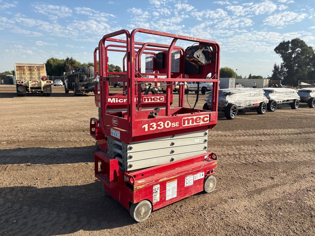 2018 MEC 1330SE Scissor Lift