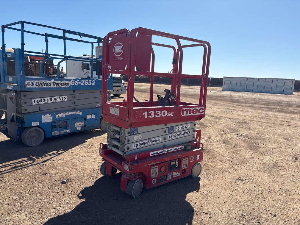 2017 MEC 1330SE Scissor Lift