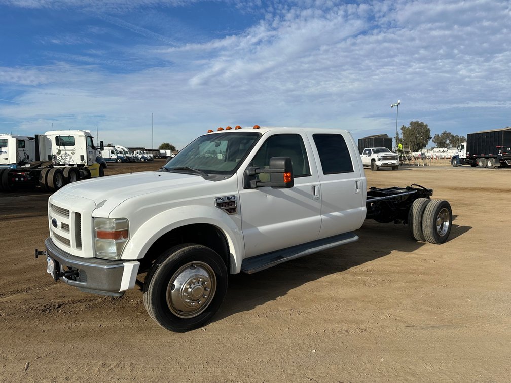 2008 Ford F550 Crew Cab Cab and Chassis