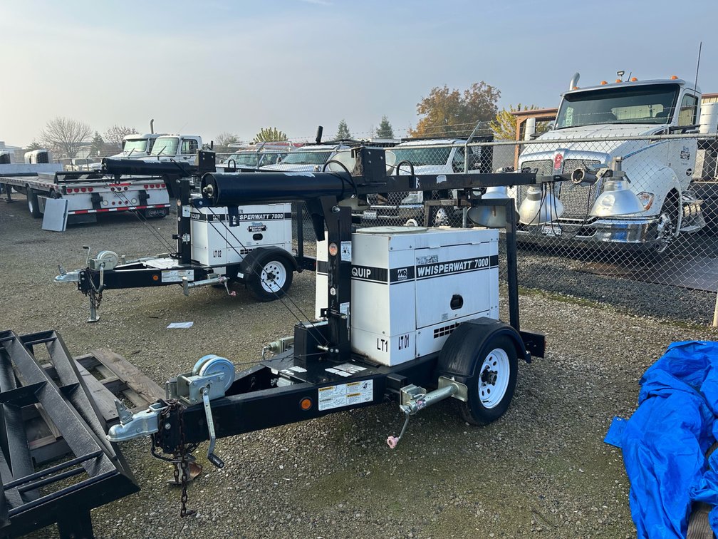Multiquip Whisperwatt DA7000SS S/A Light Tower