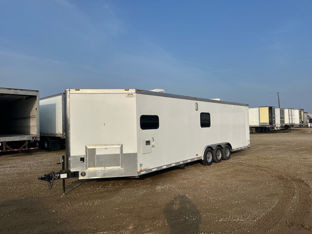 2008 Cargo Mate 32 ft Tri Axle Enclosed Trailer with Kitchen and Restroom