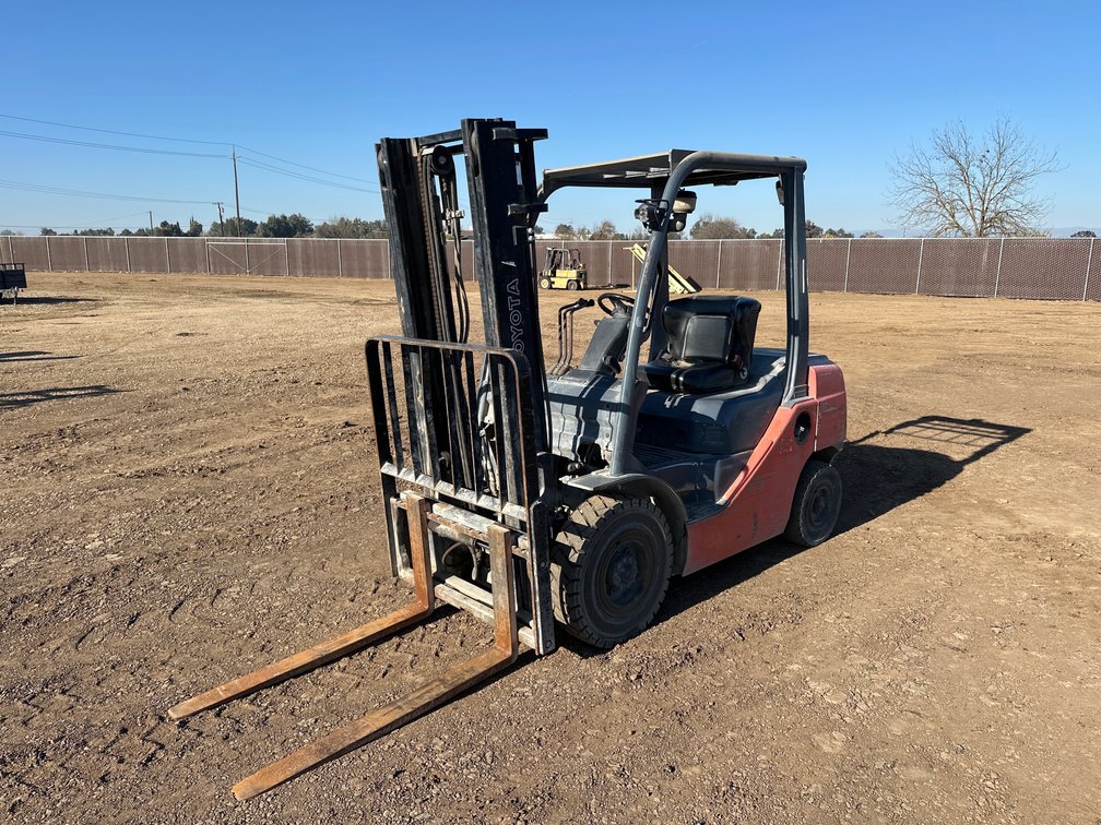Toyota 8FDU25 Diesel Warehouse Forklift