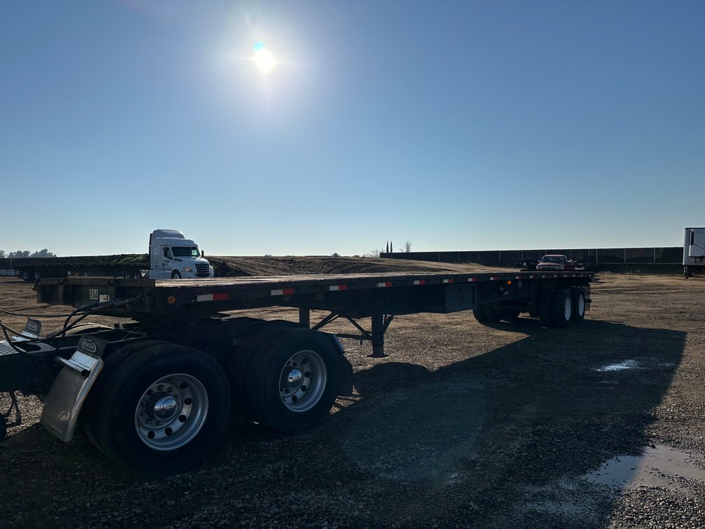 1998 Fontaine 48 ft T/A Flatbed Trailer