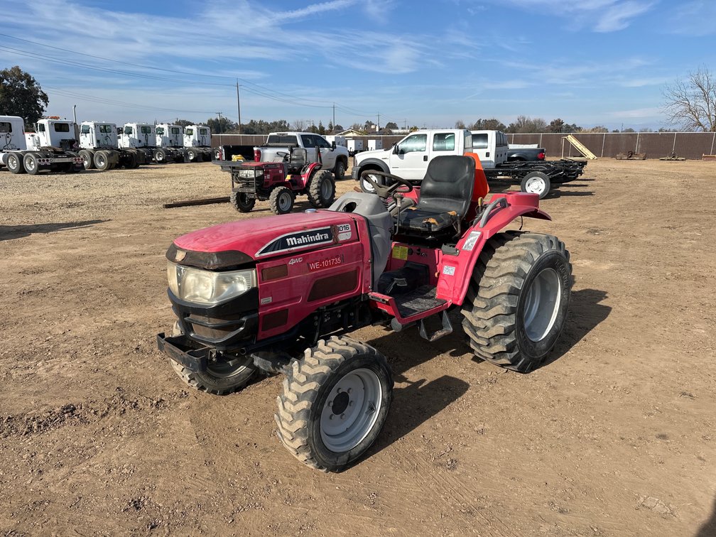 Mahindra 3016 4x4 Utility Tractor