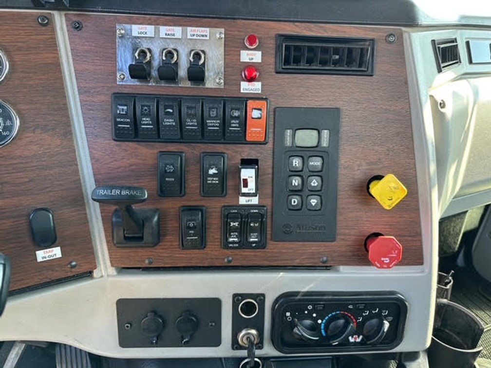 Image for 2020 Western Star 4700 Super Tag