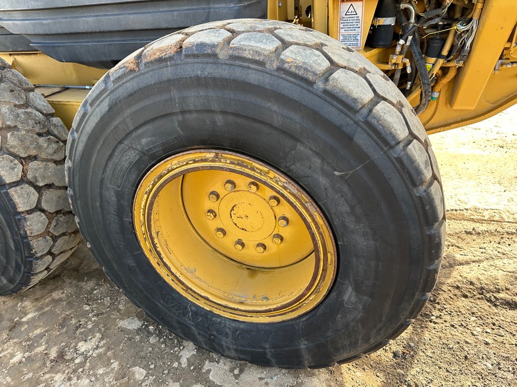 Image for 2005 Caterpillar 163H
