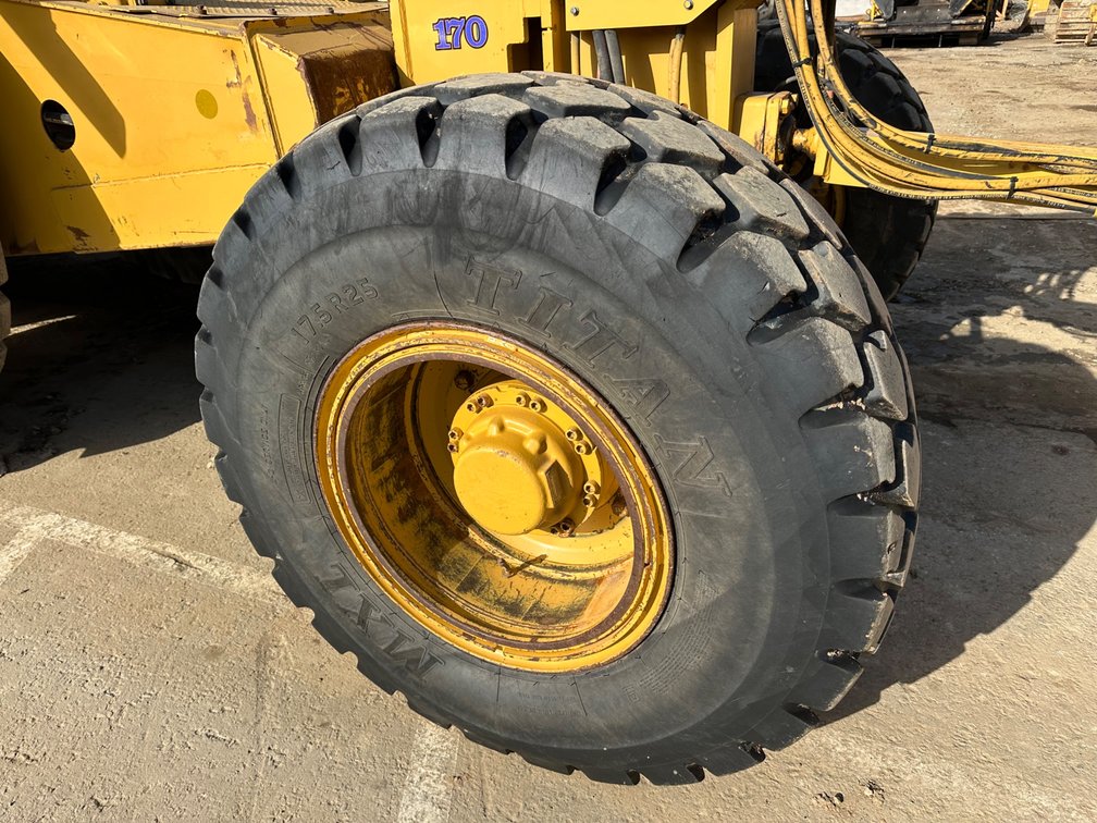 Image for 2005 Caterpillar 163H