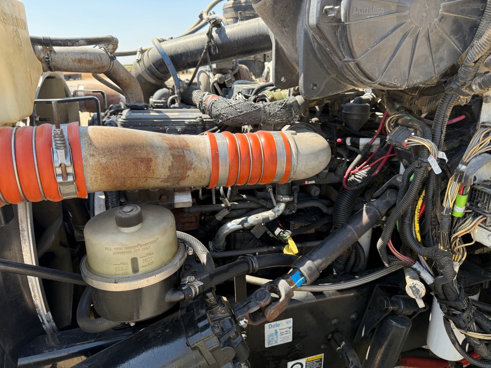 Image for 2012 Peterbilt 348 T/A Roll-Off Truck