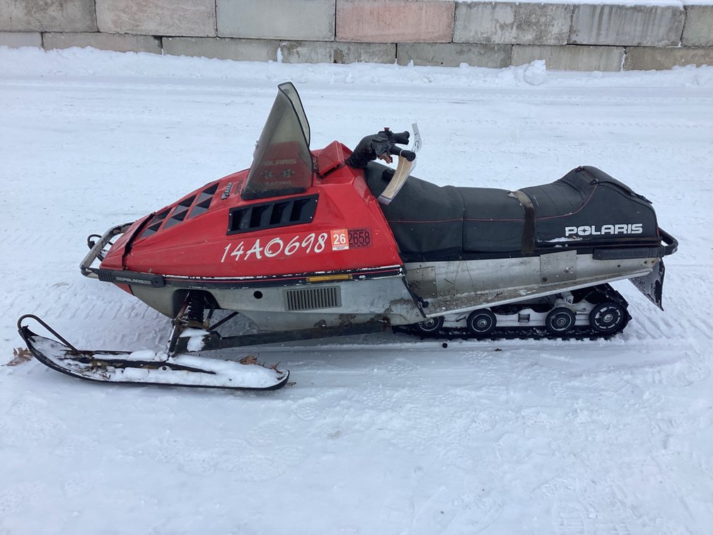 1987 Polaris 488 Trail snowmobile, started, shows 5,270 miles, bill of sale.