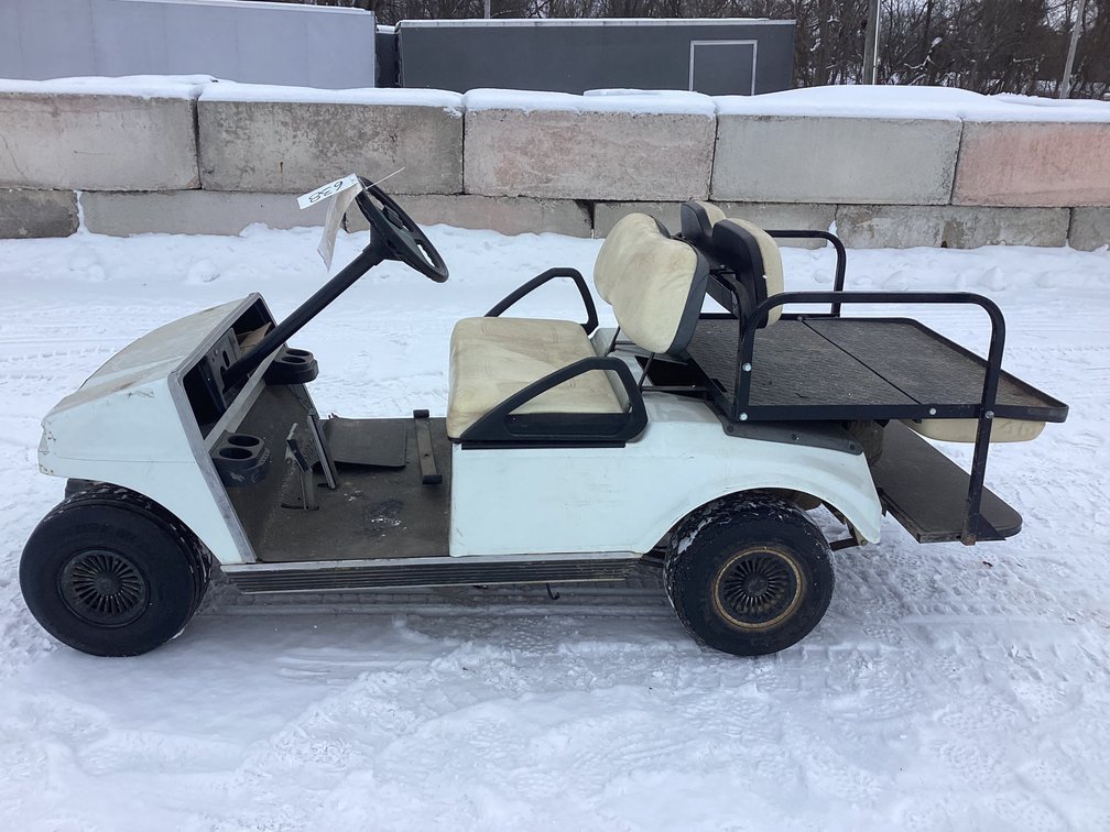 2004 Club Car DS golf cart, chassis only, bill of sale.