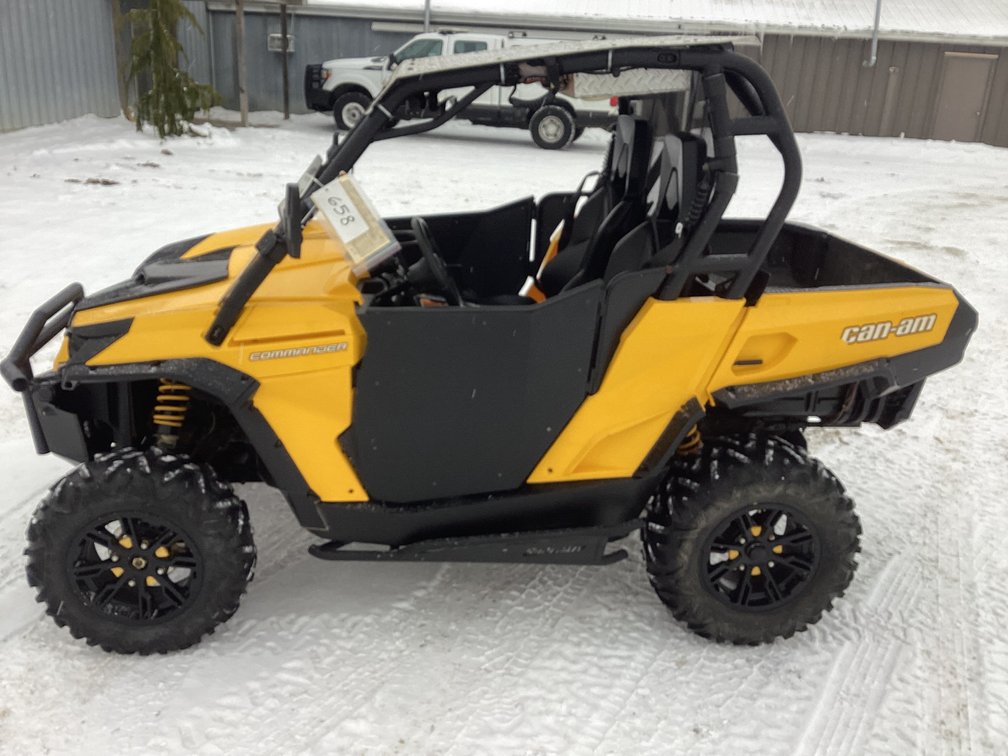 2013 Can Am Commander 1000 SxS, started, shows 3,839 miles, bill of sale.