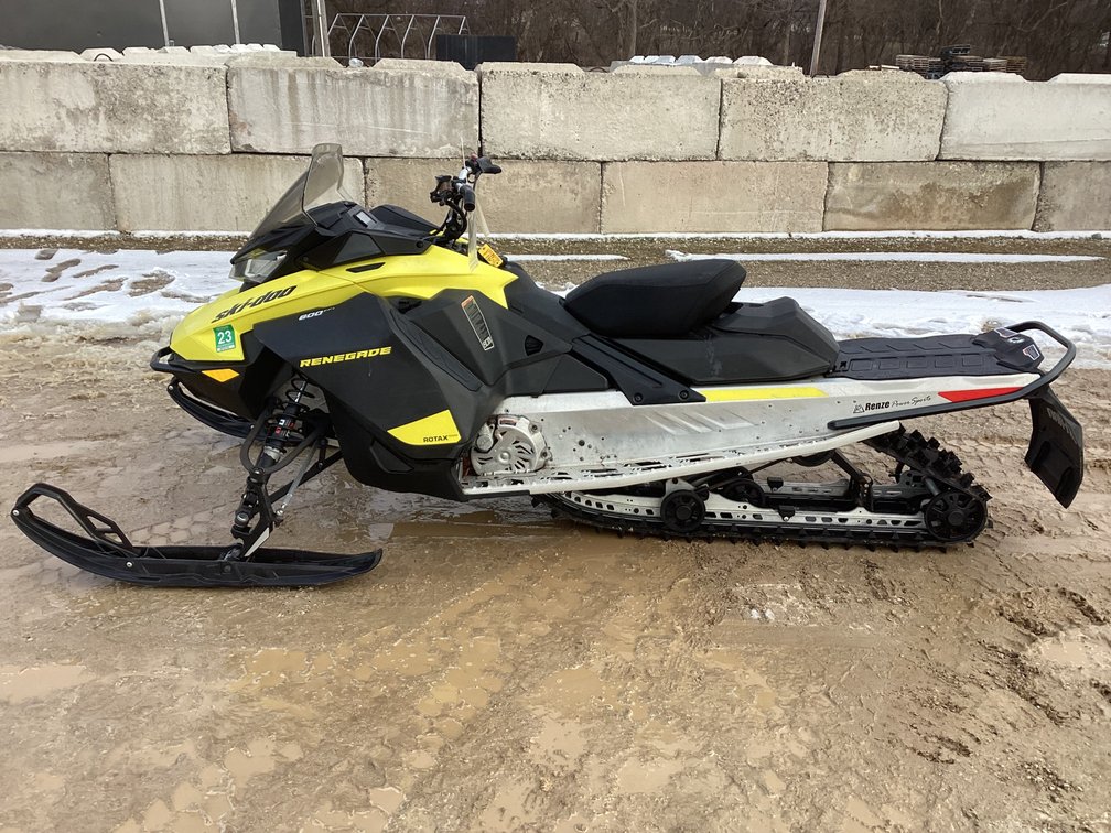 2021 Ski Doo Renegade Sport 600 EFI 137 snowmobile, started, shows 6,045 miles, bill of sale.