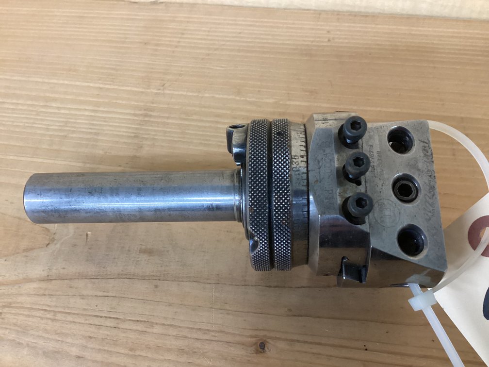 Adjustable boring head.
