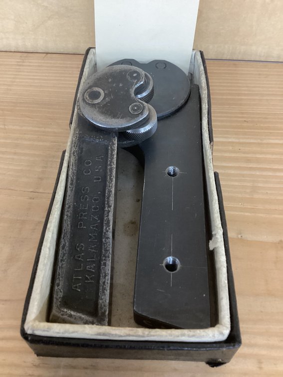 (2) knurling tools.