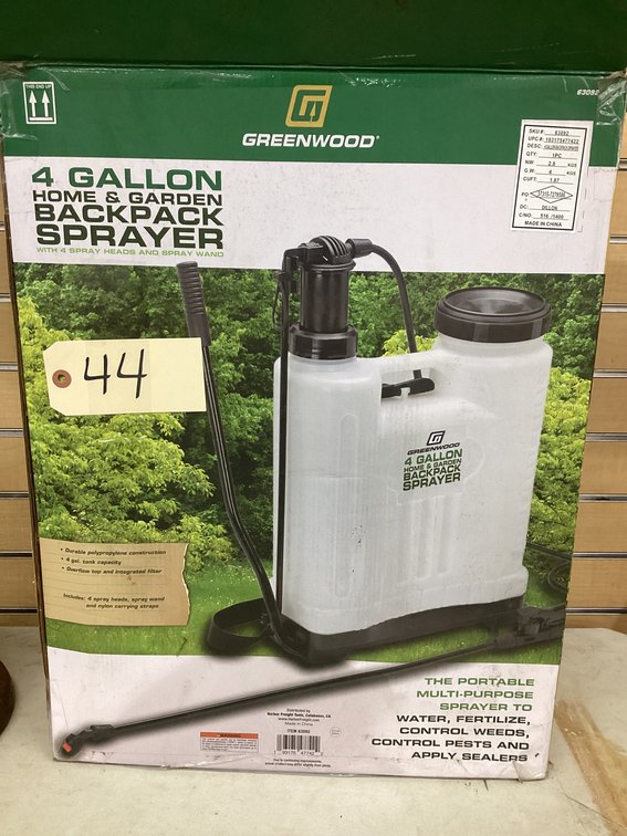 Unused 4 gallon backpack sprayer.
