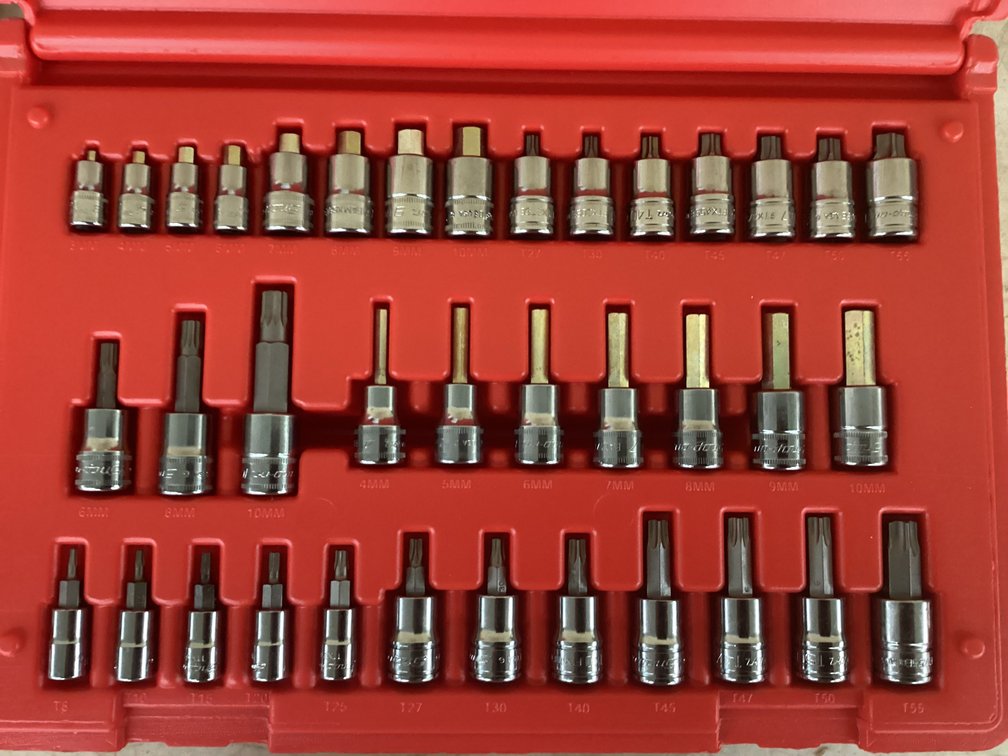 Unused Snap On socket driver set - metric.