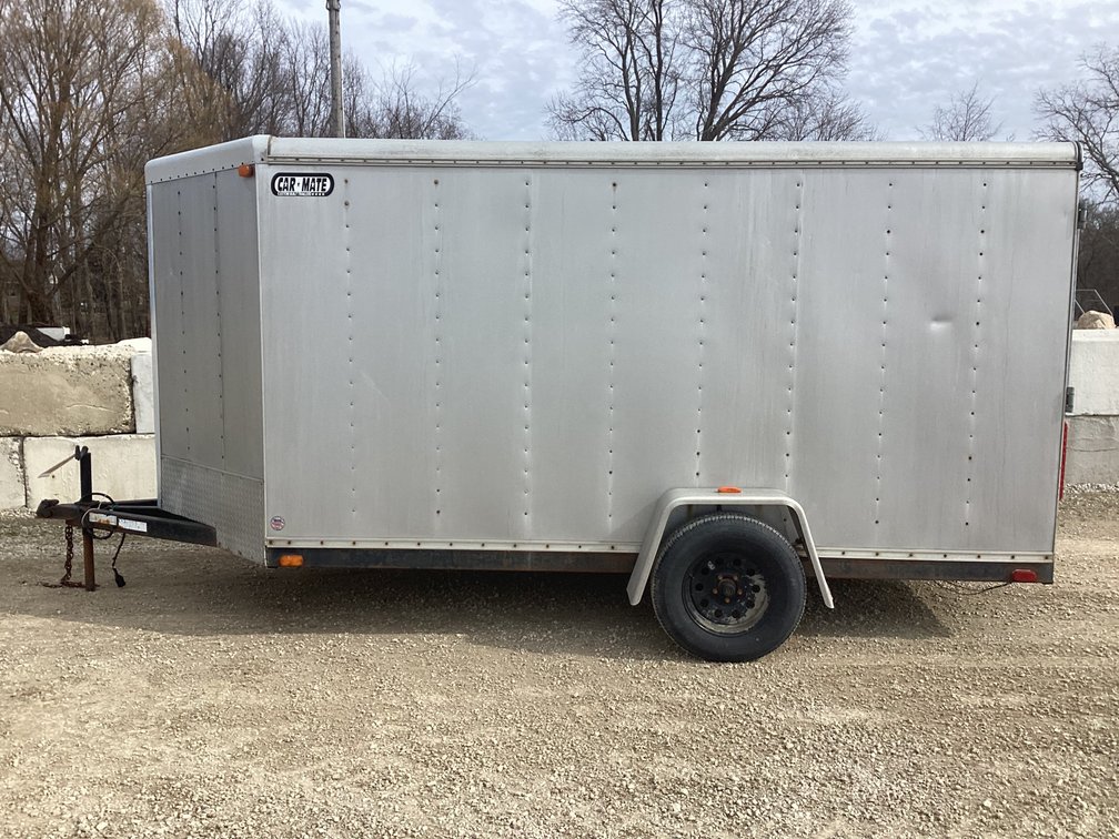 2005 Car Mate enclosed cargo trailer,  6' X 12' plus 3' V-nose. title.