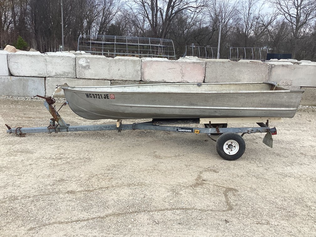 Lowe Industries aluminum 12’ V-bottom boat with Sears Gamefisher trailer, bill of sale.