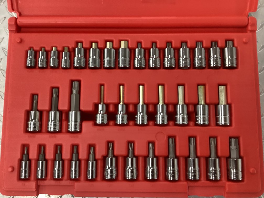 Unused Snap On socket driver set.