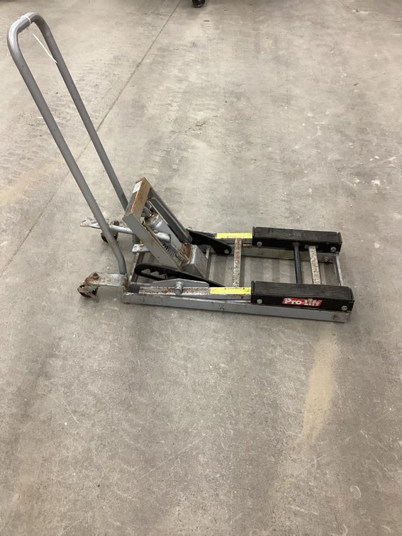 1500# utility lift.