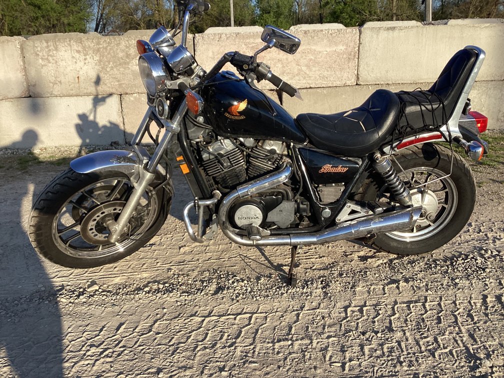 1984 Honda UT700C Shadow, started, shows 20,608 miles, title.