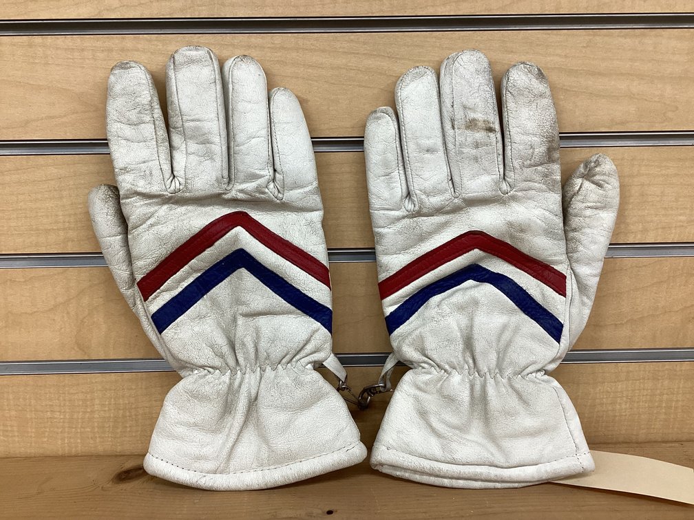 Polaris leather gloves