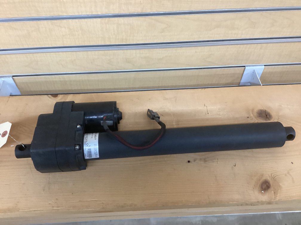 Warner Linear 12V actuator 19.75” closed