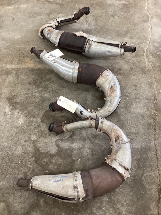 2000 ZRT 600 exhaust pipes.