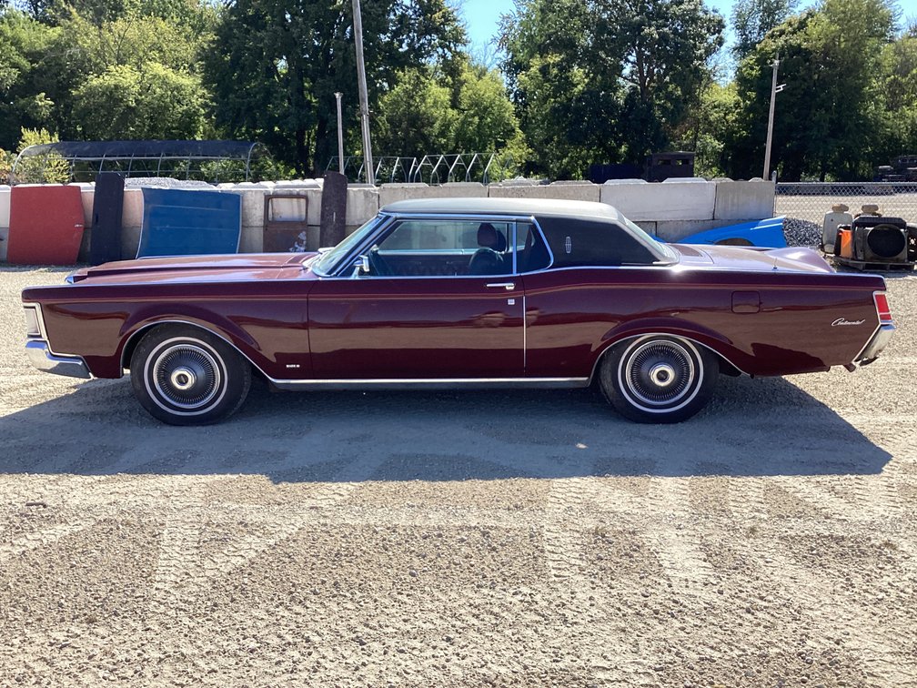 1969 Lincoln Continental, odometer reads 49,408 miles, 460, automatic, title.