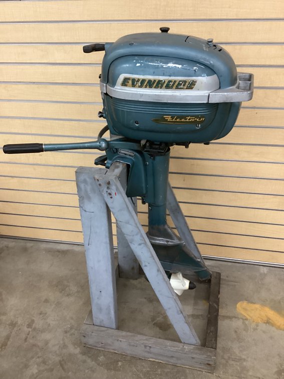 Evinrude 7.5hp FleeTwin outboard