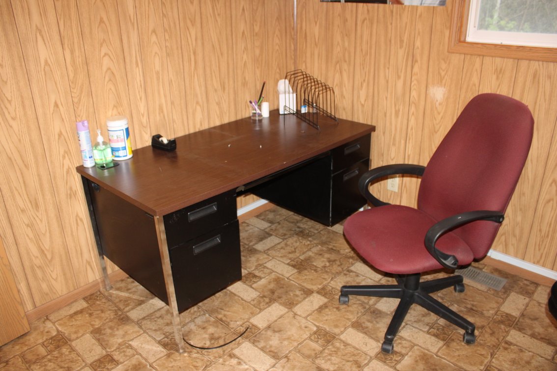 5 Drawer Metal Frame Desk