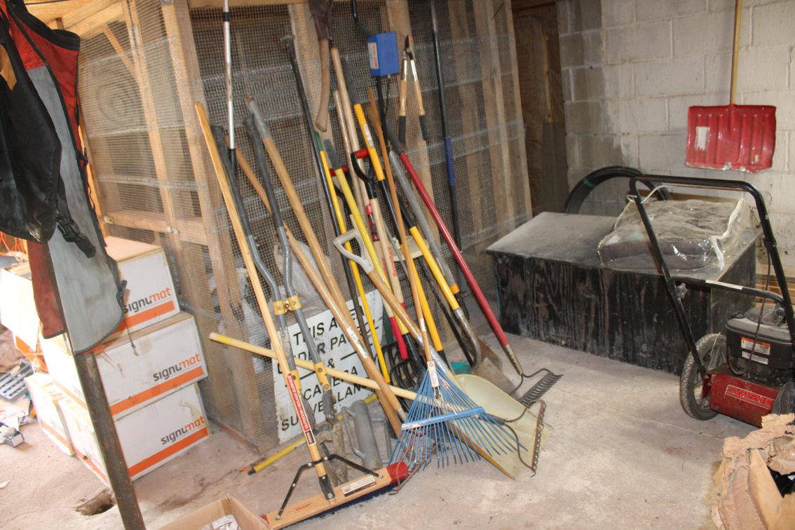 Misc. Hand Tool, Brooms, Scoop, Rakes, Shovel, Post Hole Diggers