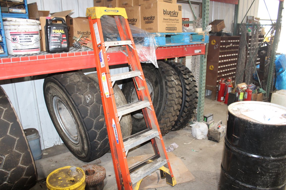 6' Werner Fiberglass Ladder 