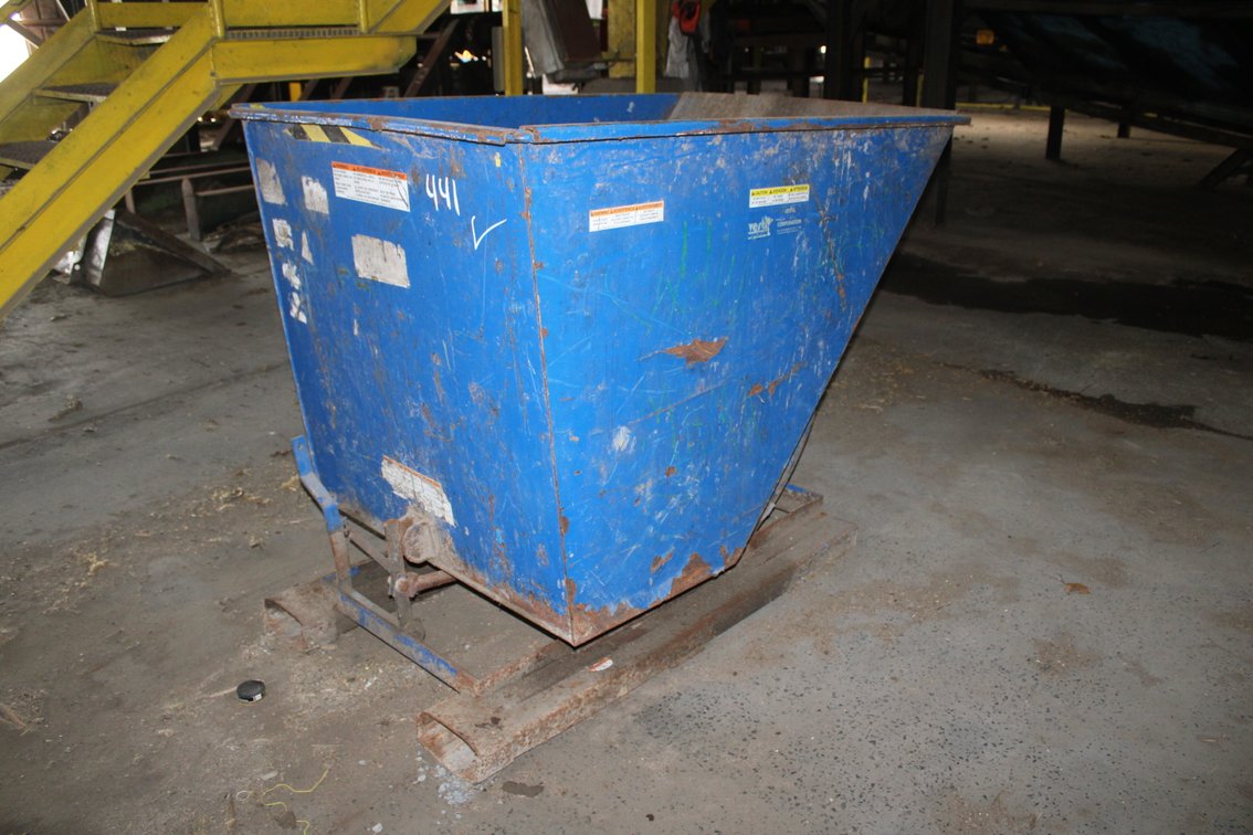 6000lb Capacity Self Dumping Hopper