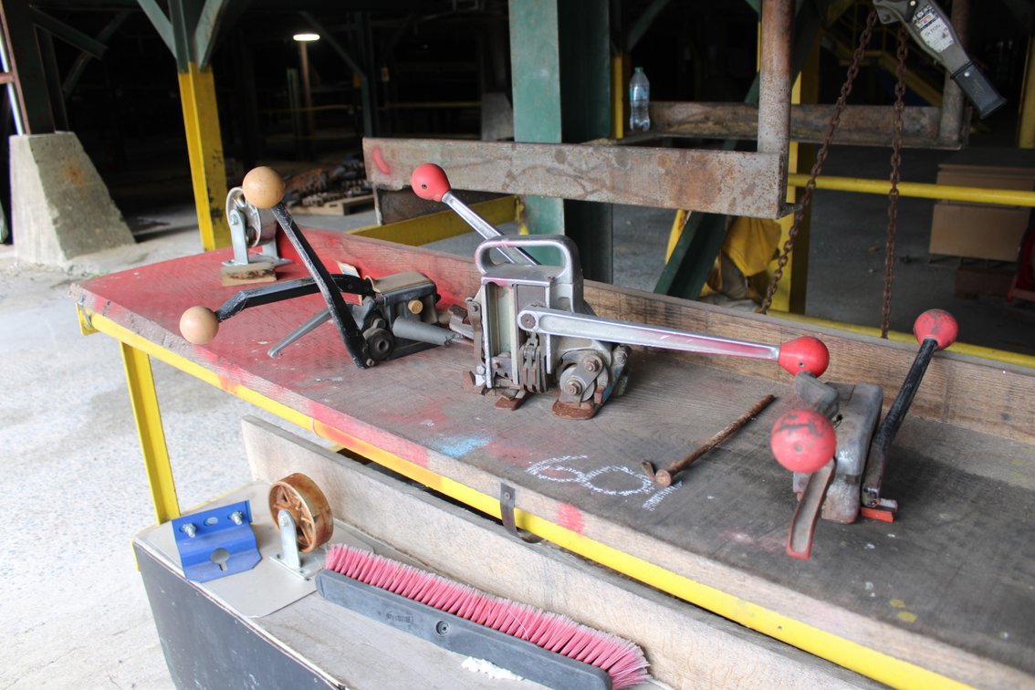 (3) Manual Banders