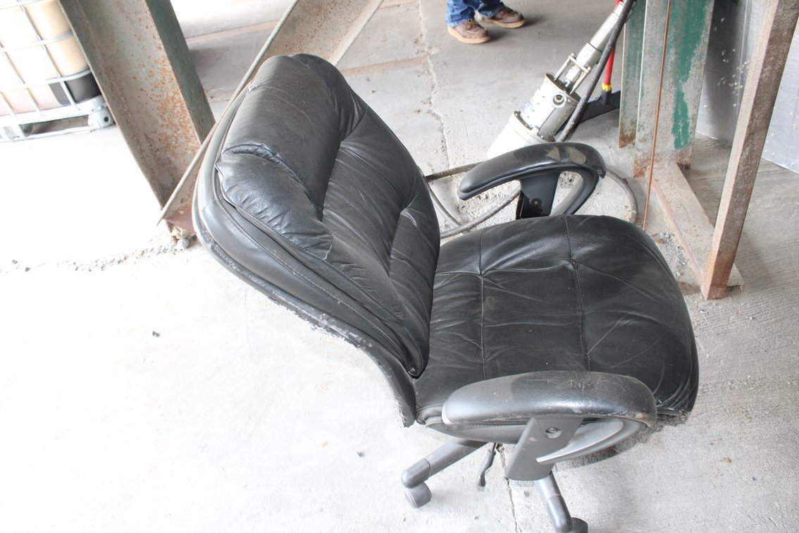 (2) Chairs
