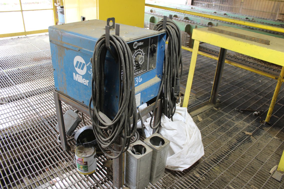 Miller Dial Arc 250 AC/DC Welder 