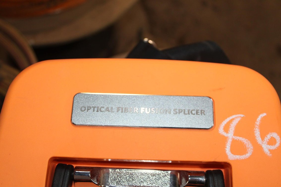 Optical Fiber Fusion Splicer