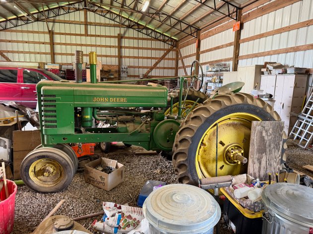 Image for 1940 JOHN DEERE B TRACTOR