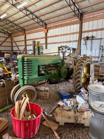 Image for 1940 JOHN DEERE B TRACTOR