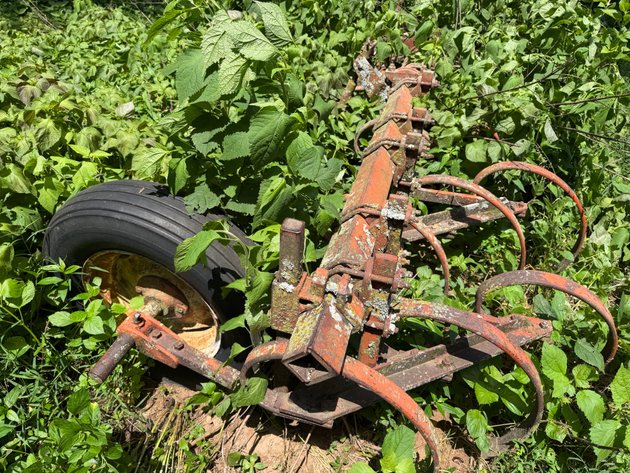 Image for Allis-Chalmers 16ft Field Cultivator